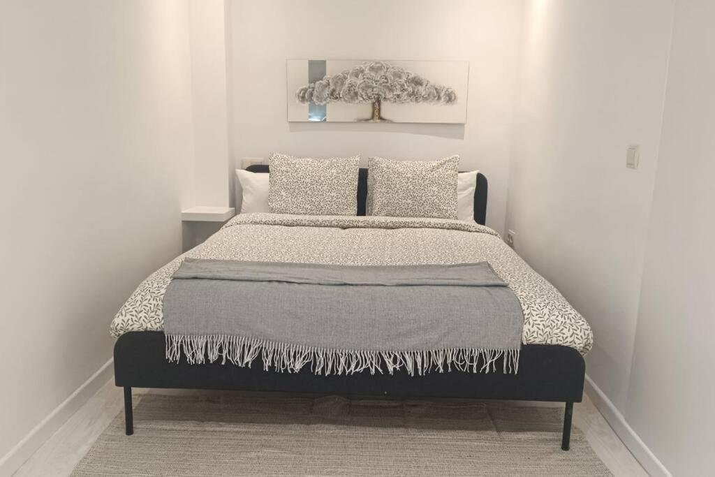 Loft En Retiro Apartman Madrid Kültér fotó