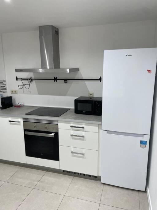 Loft En Retiro Apartman Madrid Kültér fotó