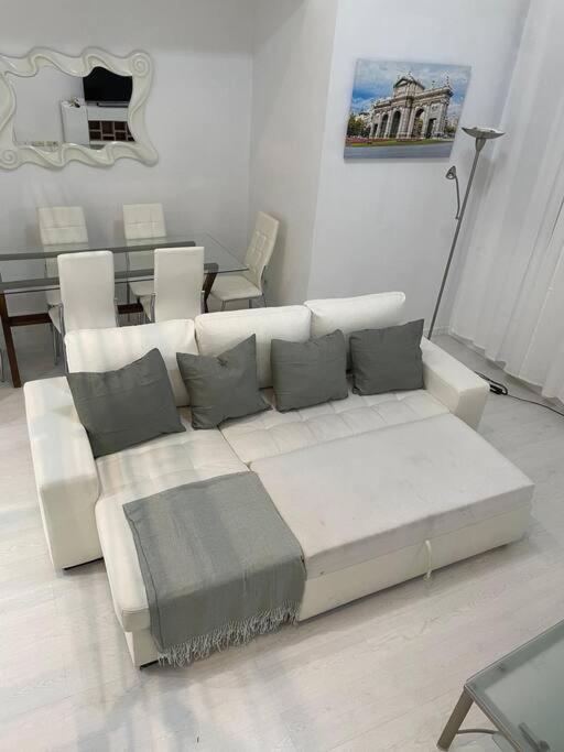 Loft En Retiro Apartman Madrid Kültér fotó